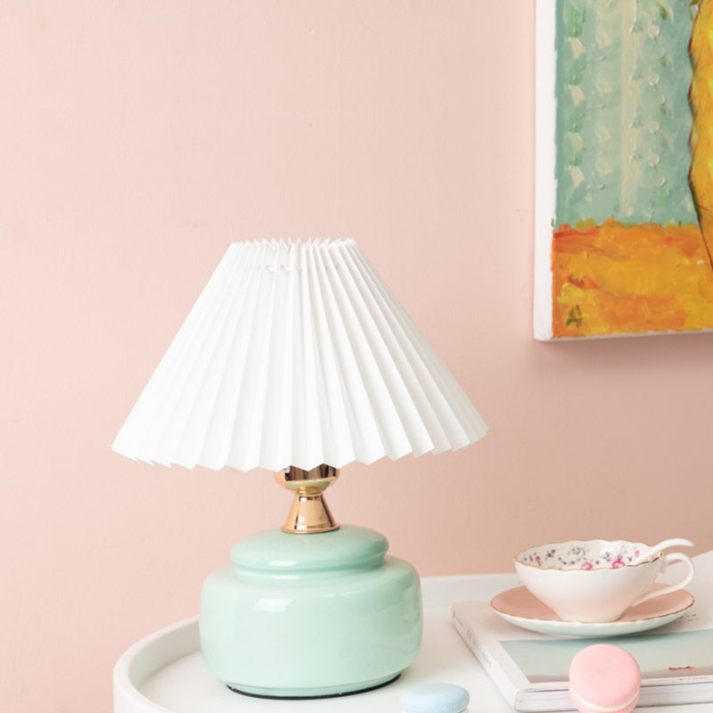 Round Ceramic Pleated Fabric Table Lamp