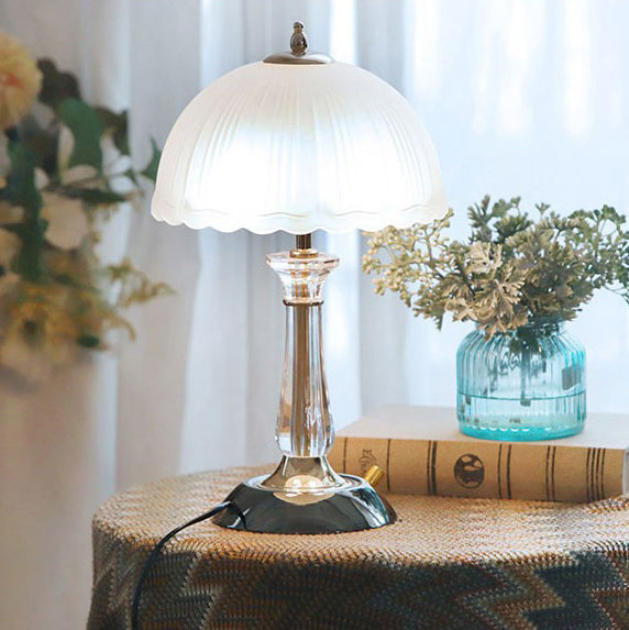 Half Circle Lace Dome Table Lamp