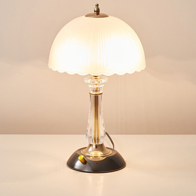Half Circle Lace Dome Table Lamp