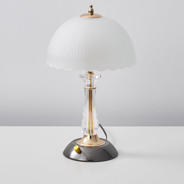 Half Circle Lace Dome Table Lamp