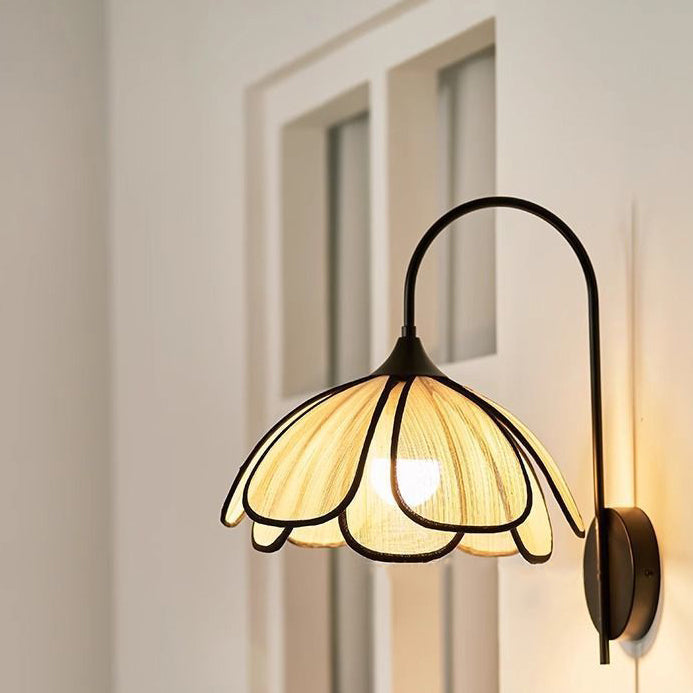 Dome Petal Fiber Woven Wall Lamp