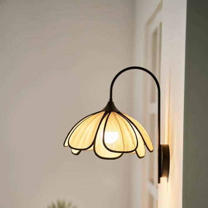 Dome Petal Fiber Woven Wall Lamp
