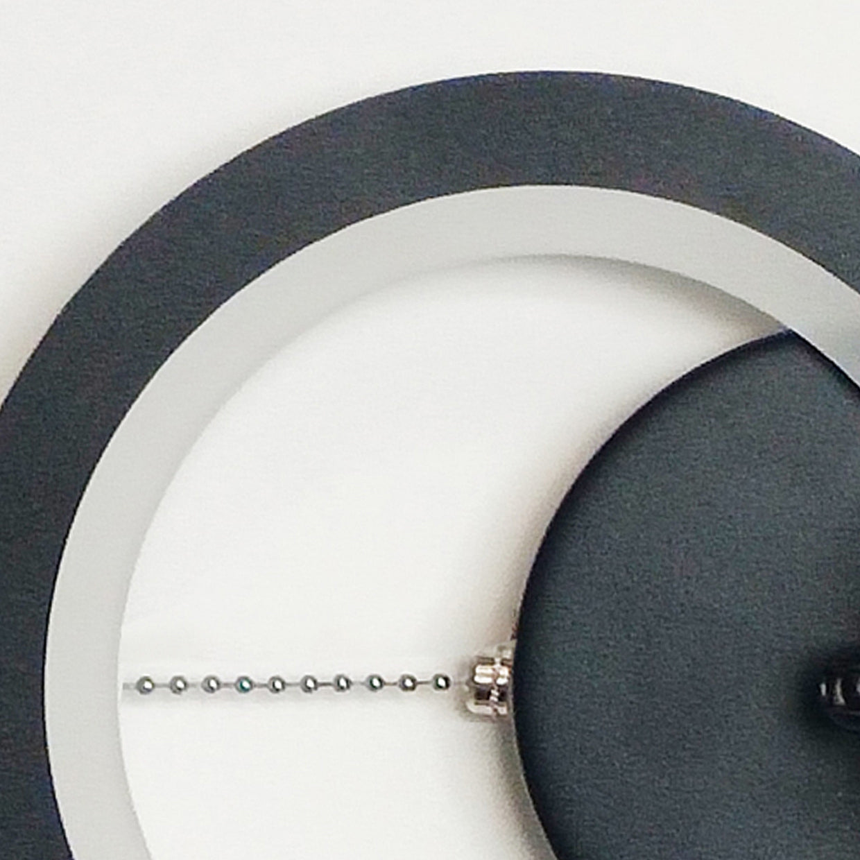 Round Globe Iron Aluminum Wall Lamp