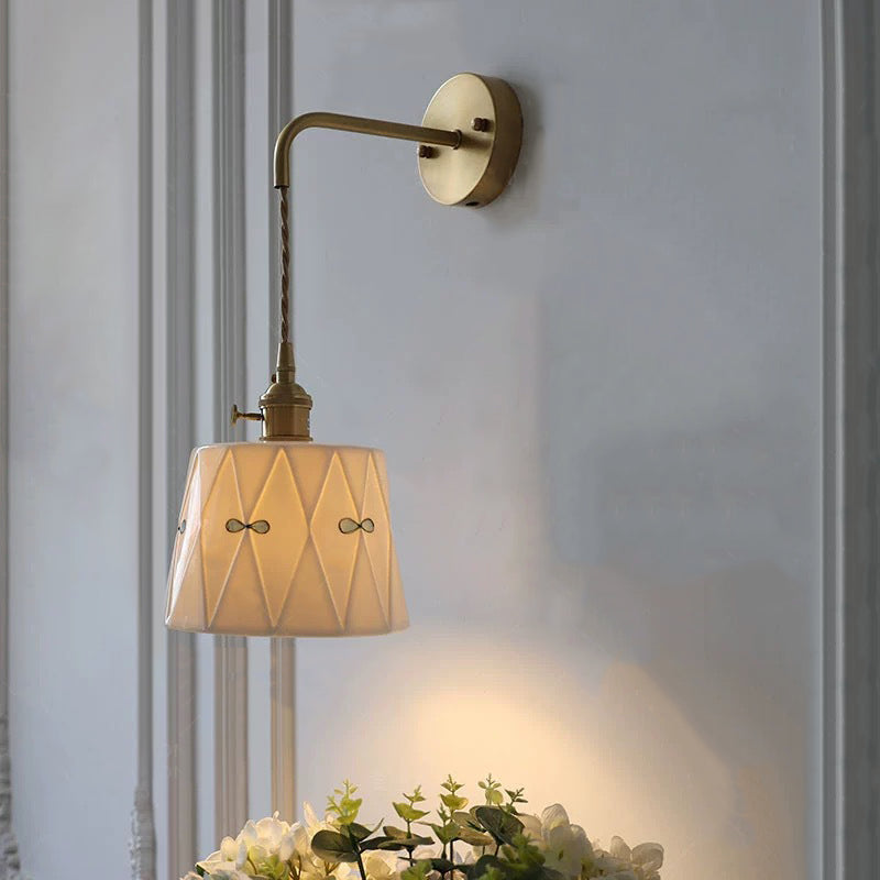 Round Bow Diamond Print Wall Lamp