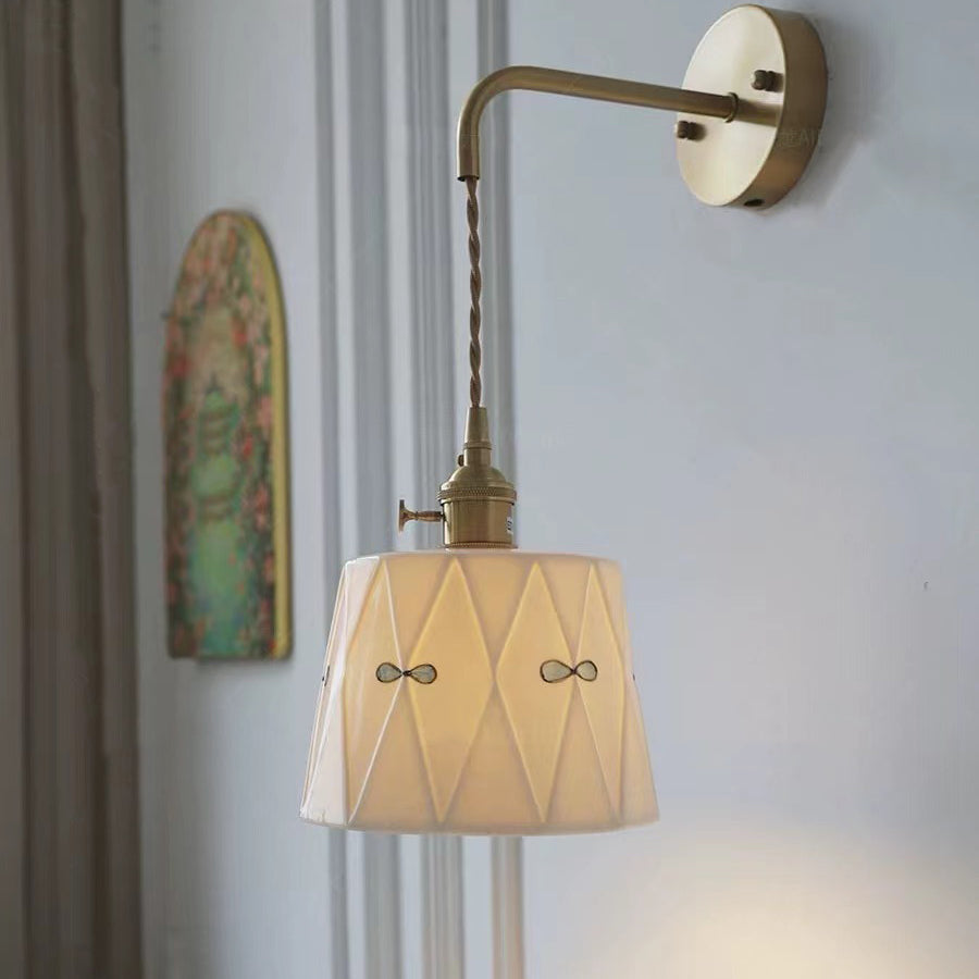 Round Bow Diamond Print Wall Lamp