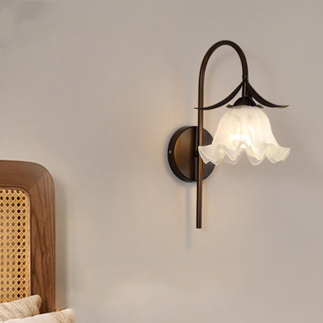 Curved Pole Bellflower Iron Wall Lamp
