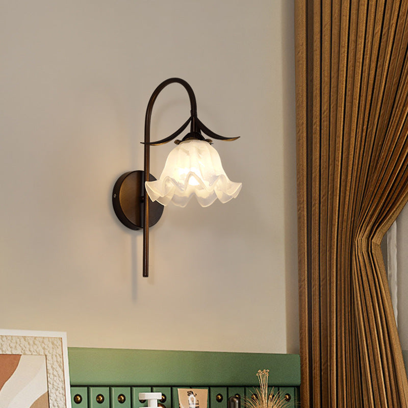 Curved Pole Bellflower Iron Wall Lamp