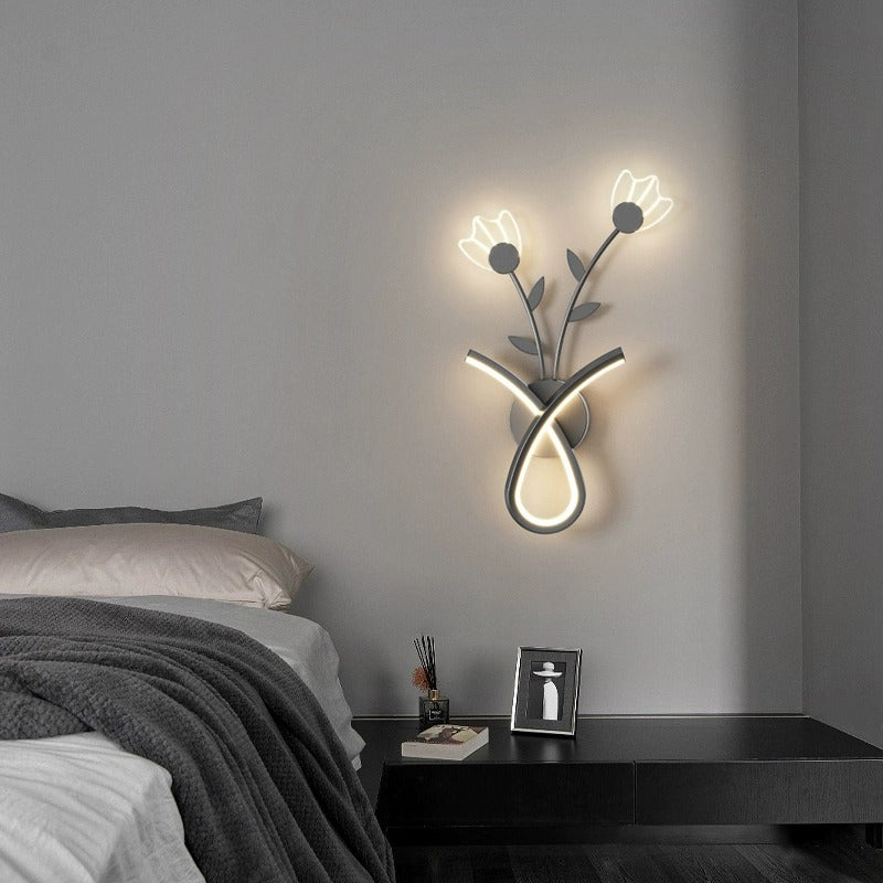 Line Flower Iron Frame Wall Lamp