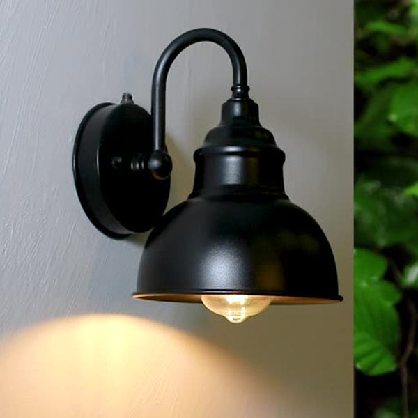 Round Curved Pole Iron Outdoor Light