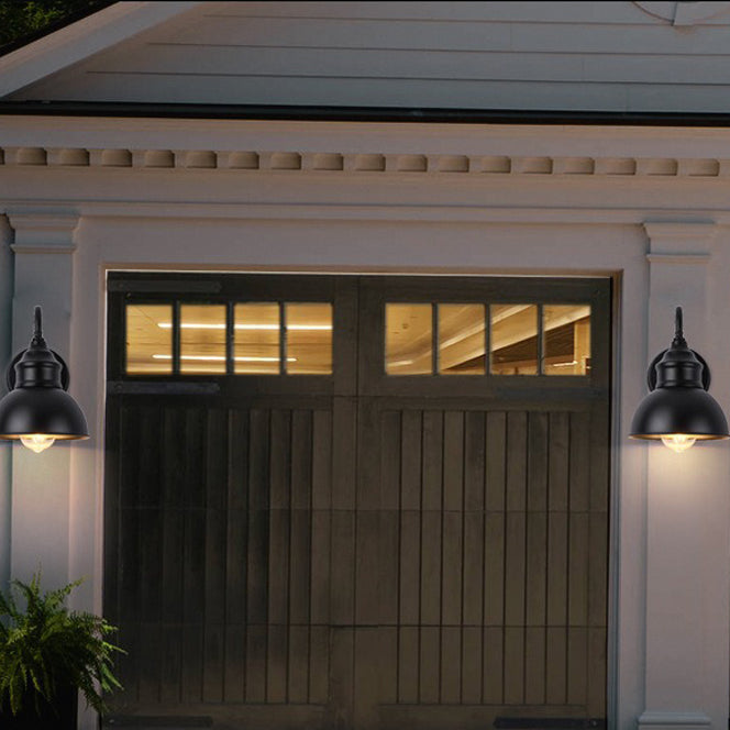 Round Curved Pole Iron Outdoor Light