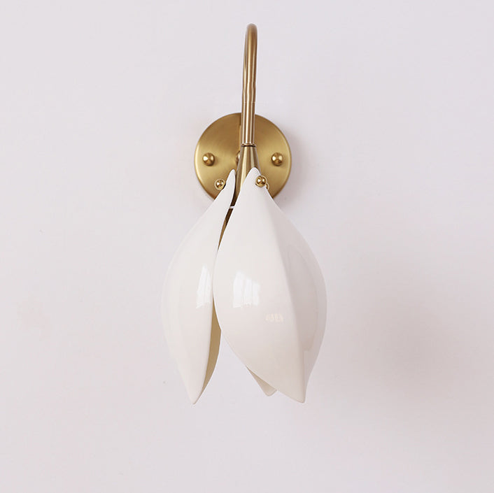 Curved Pole Flower Petal Wall Lamp
