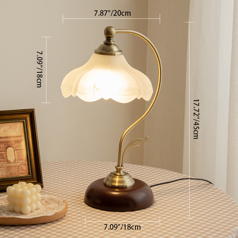 Curved Pole Flower Hardware Table Lamp