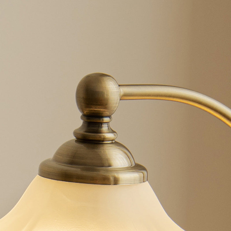 Curved Pole Flower Hardware Table Lamp