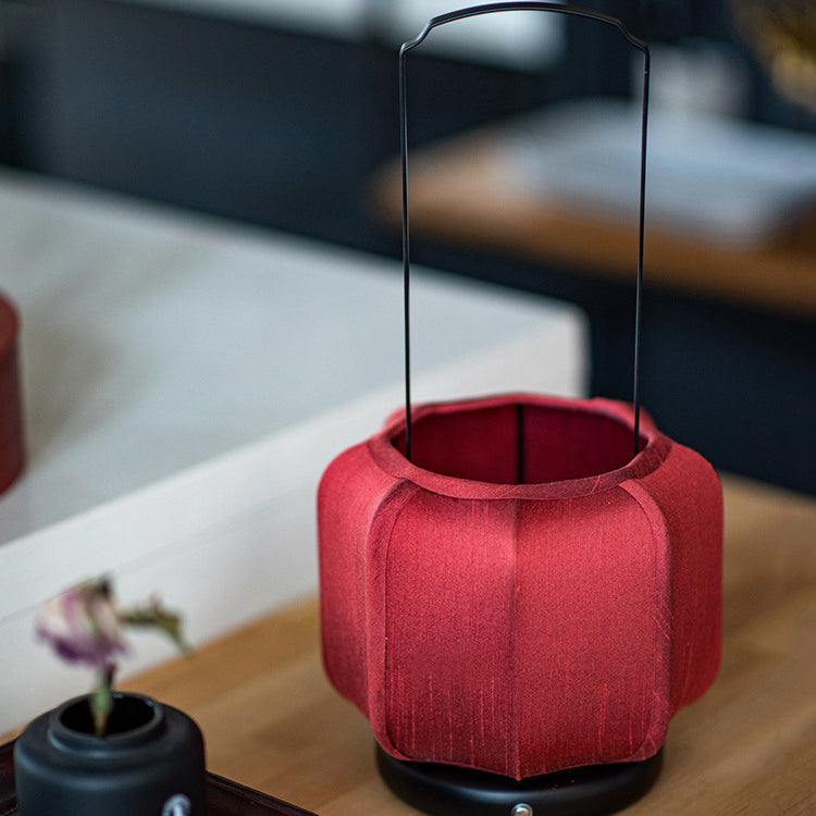 Round Lantern Shape Metal Table Lamp