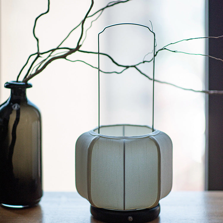 Round Lantern Shape Metal Table Lamp
