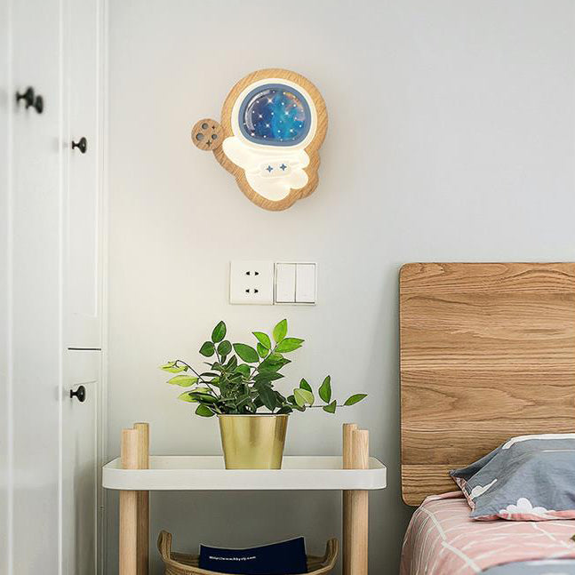 Astronaut Wood PE Bedroom Wall Lamp