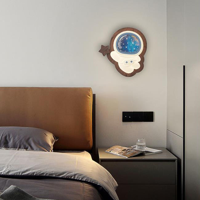 Astronaut Wood PE Bedroom Wall Lamp