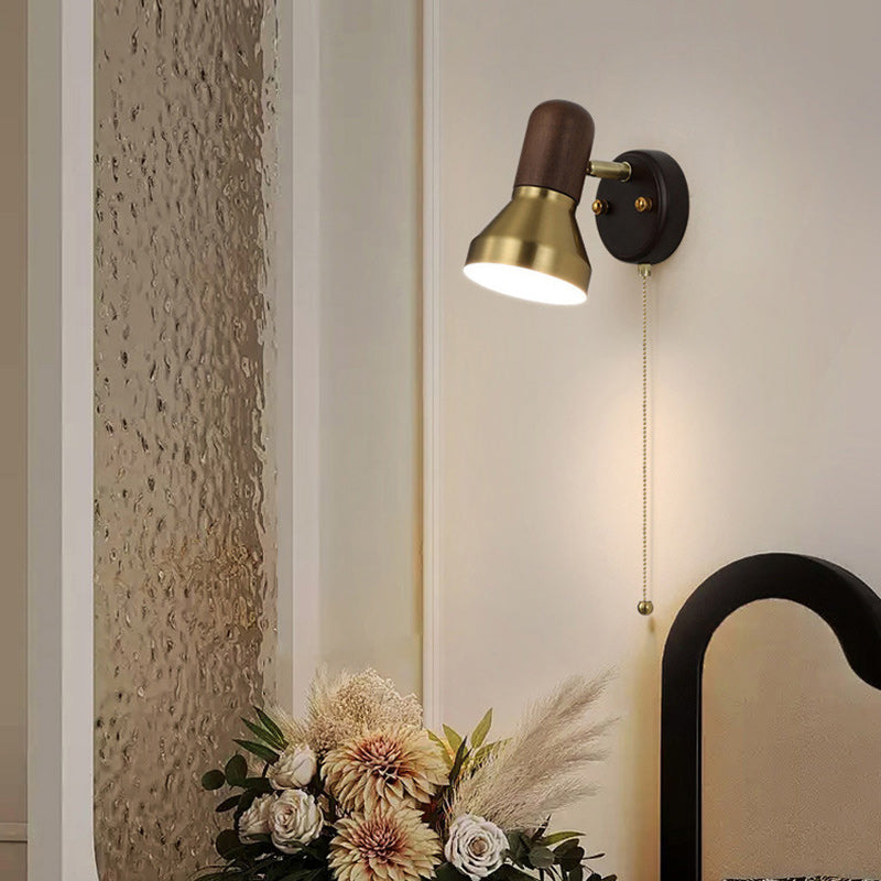 Round Horn Shape Hardware Wall Lamp