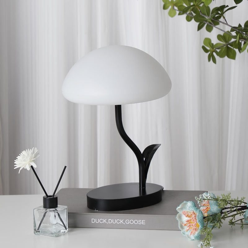 Round Mushroom Shape Iron Table Lamp