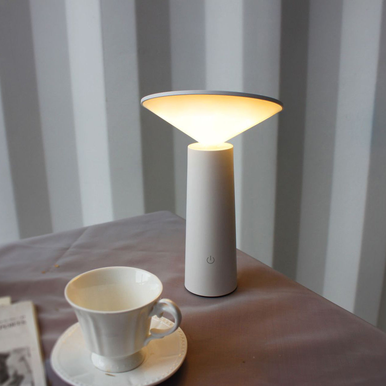 Eye Protection Cylinder Cone Table Lamp