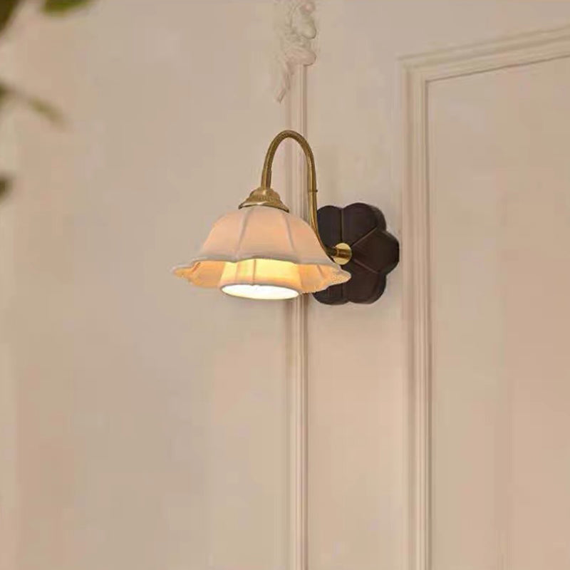 Iron Fabric Ash Petal-Shaped Wall Lamp