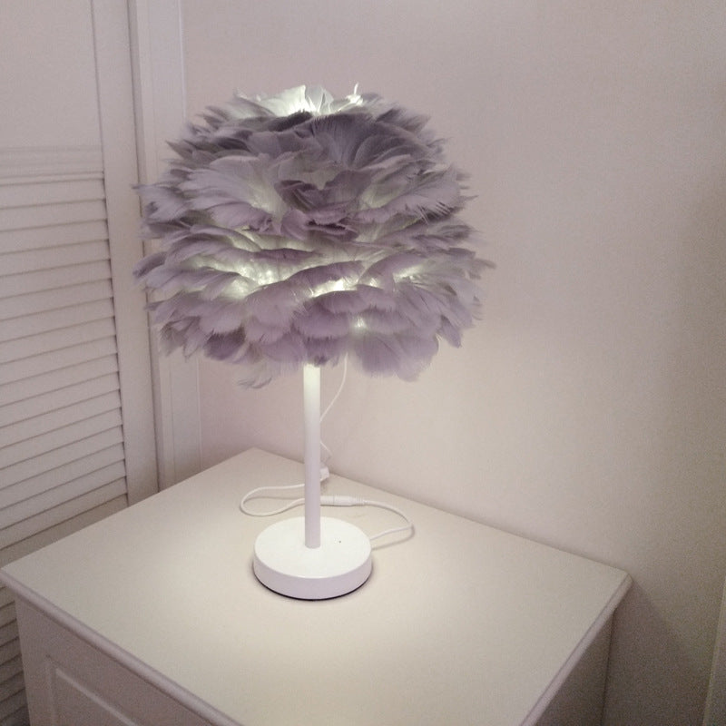 Oval Iron Feather Living Table Lamp