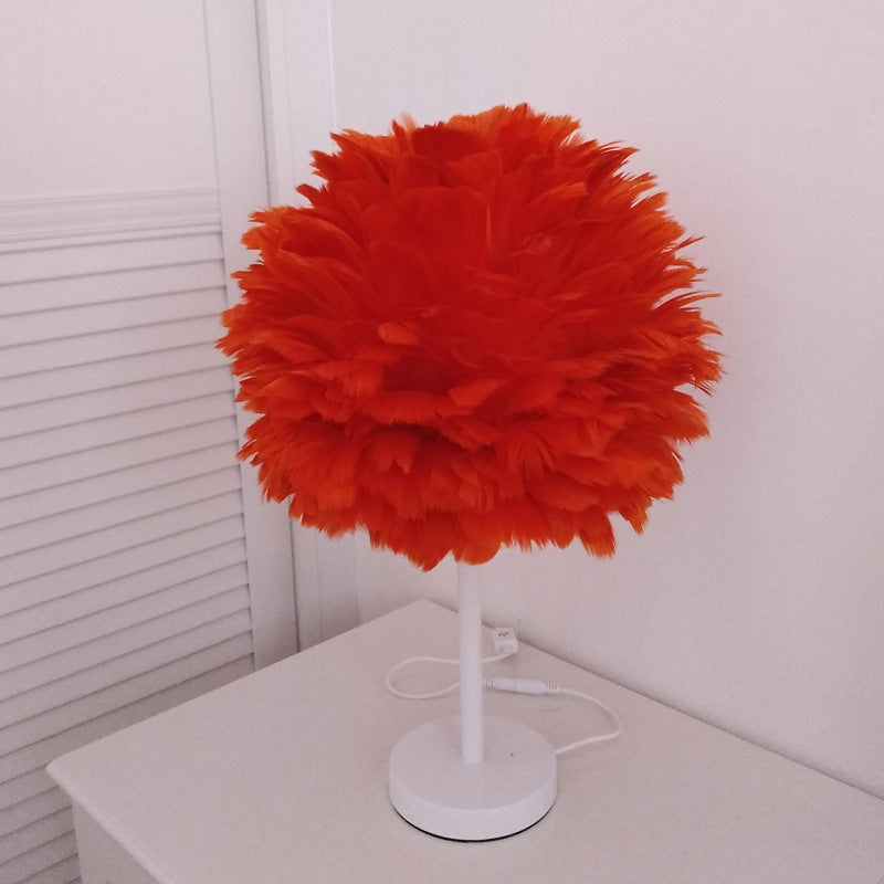 Oval Iron Feather Living Table Lamp