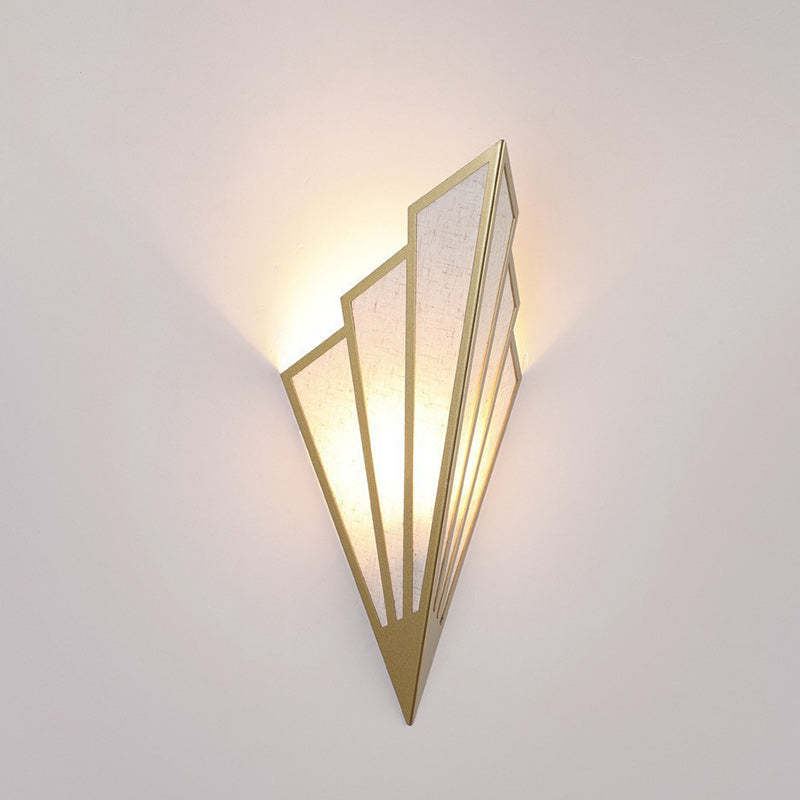 Triangle Iron Fabric Living Wall Lamp