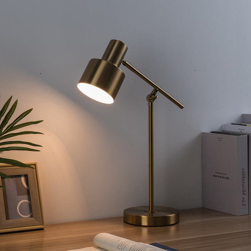 Round Iron Living Room Table Lamp