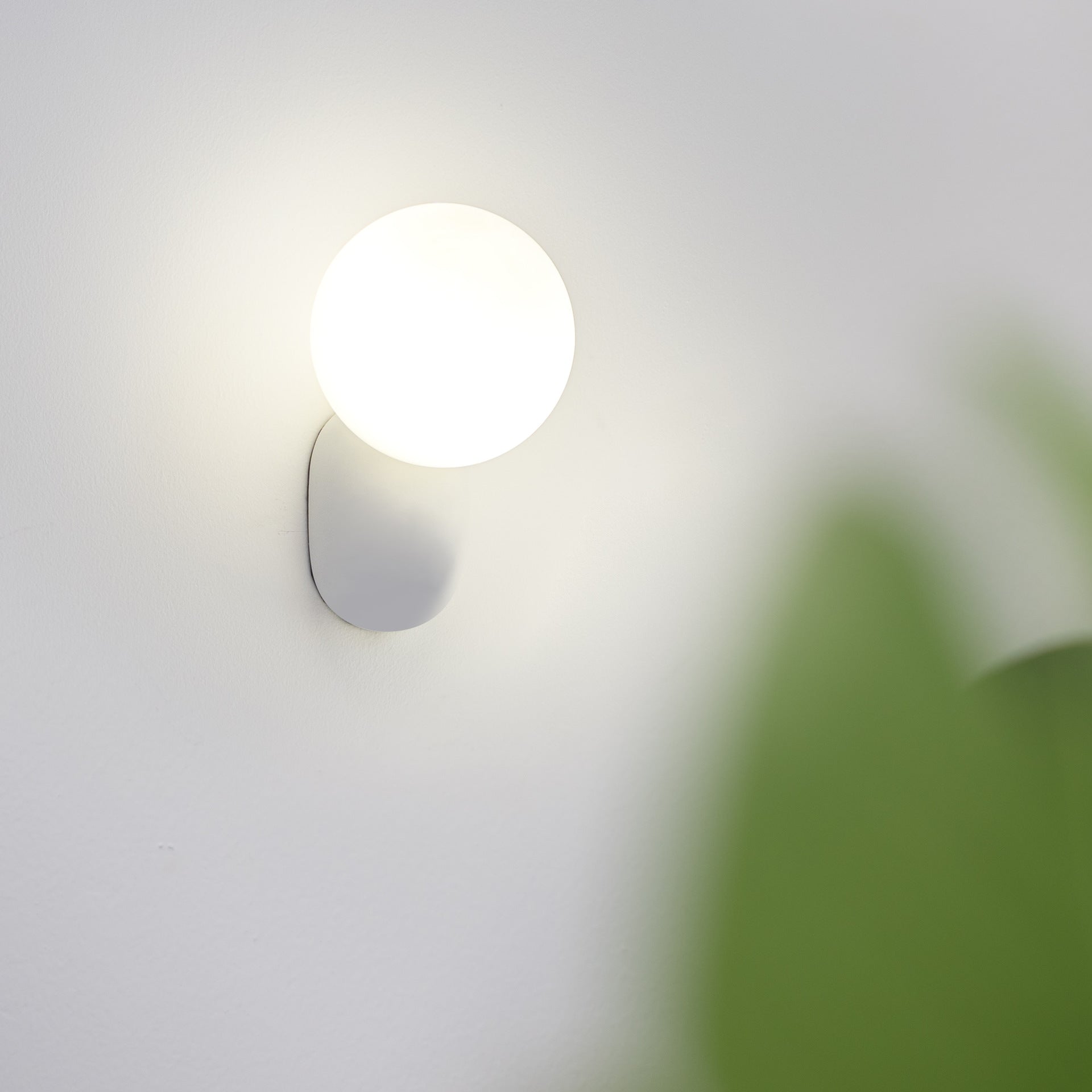 Globe Resin Glass Living Wall Lamp