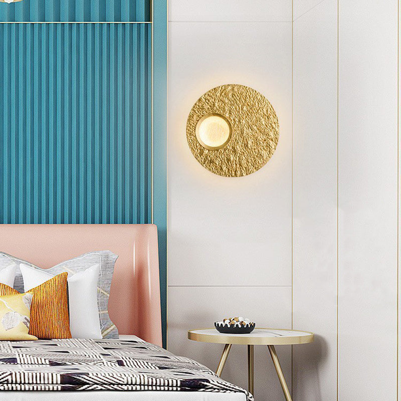 Round Iron Resin Living Wall Lamp