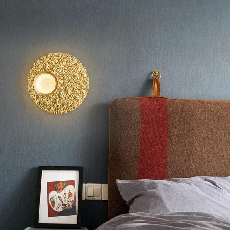 Round Iron Resin Living Wall Lamp