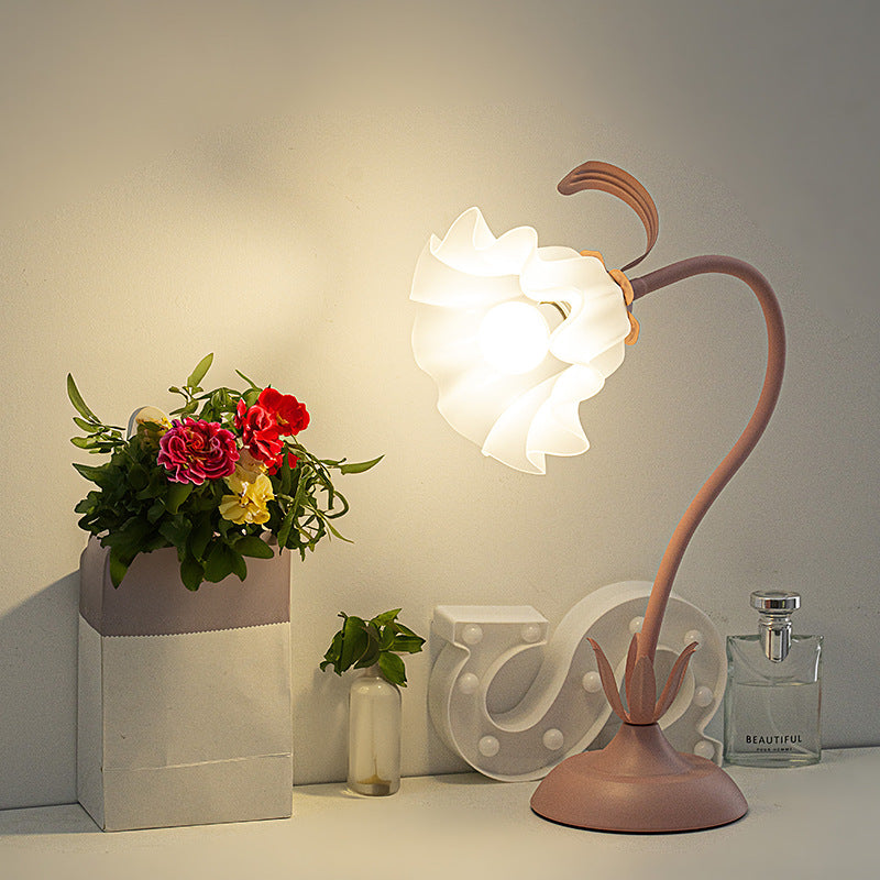 Flower Iron Acrylic Living Table Lamp