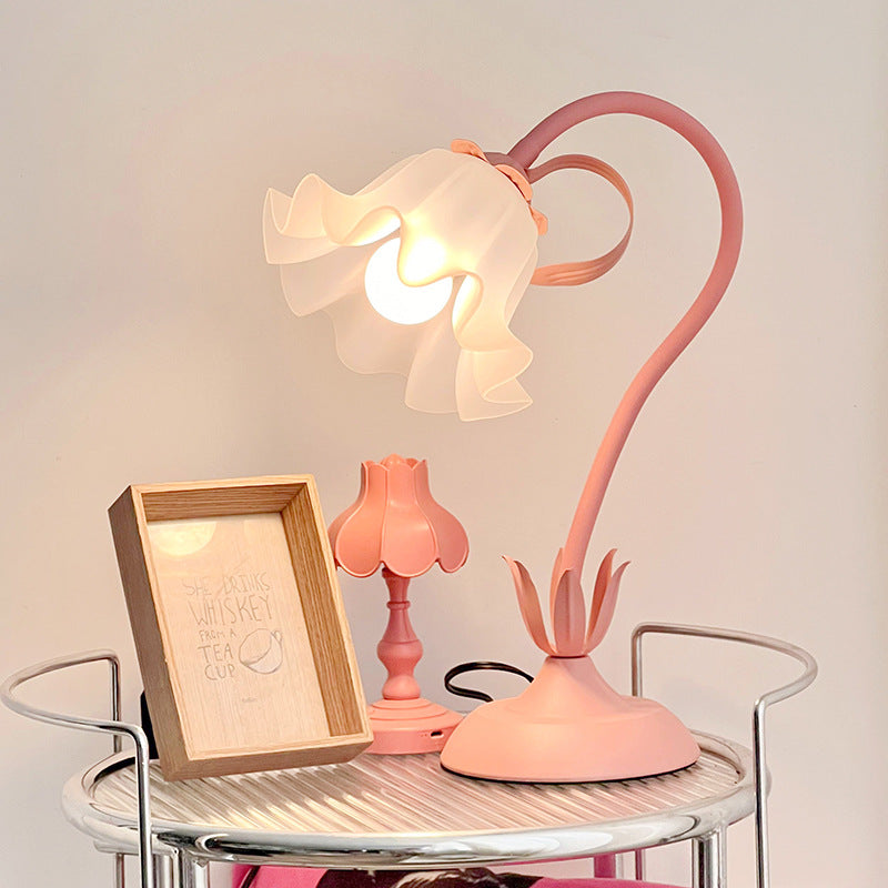 Flower Iron Acrylic Living Table Lamp