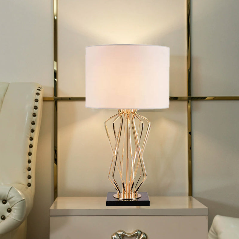 Cylinder Iron Fabric Living Table Lamp
