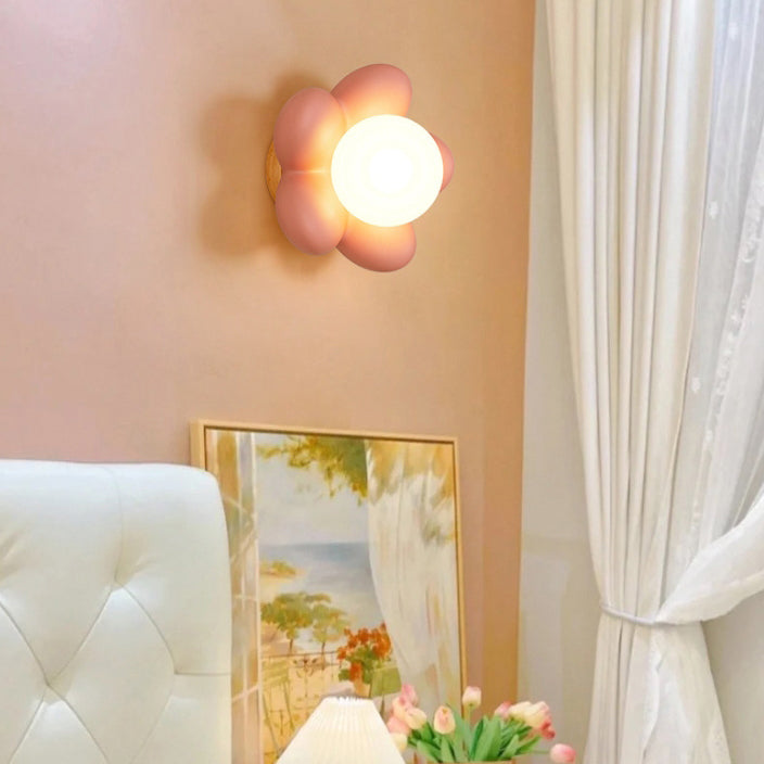 Flower Wood Resin Living Wall Lamp