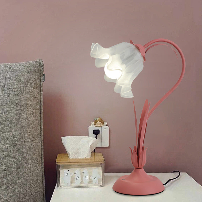 Flower Iron Acrylic Bedroom Table Lamp