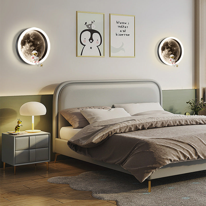 Round Space Astronaut Hardware Wall Lamp
