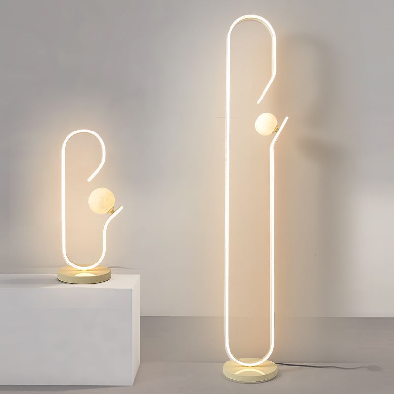 Decorative Curved Line Iron Table Lamp
