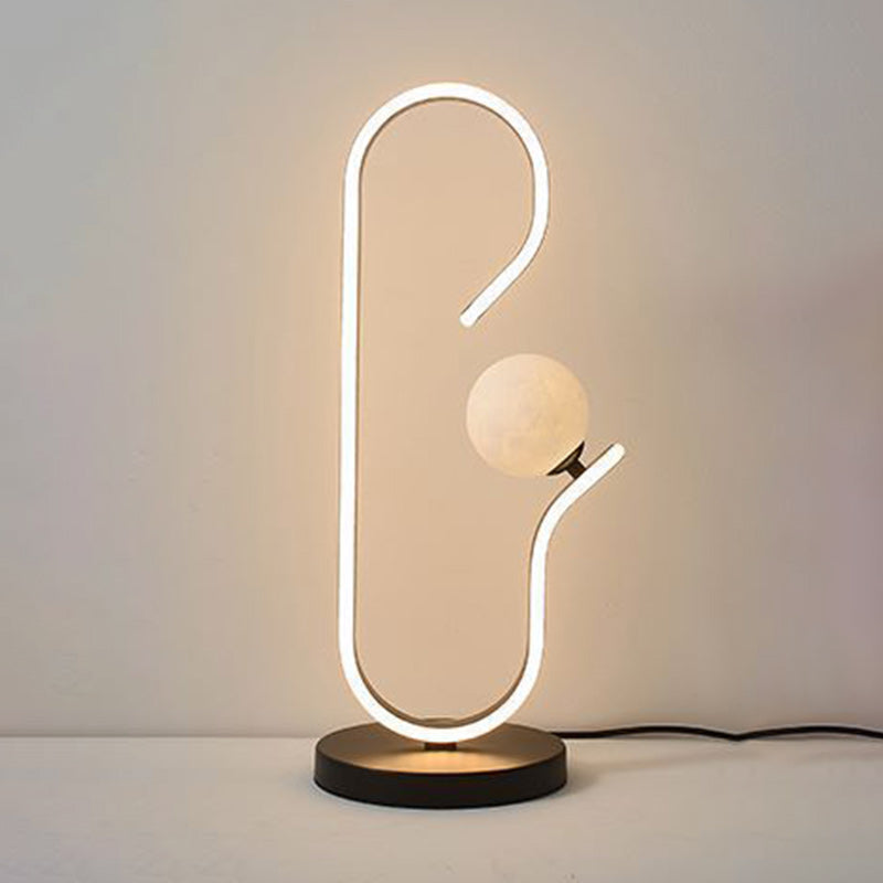 Decorative Curved Line Iron Table Lamp