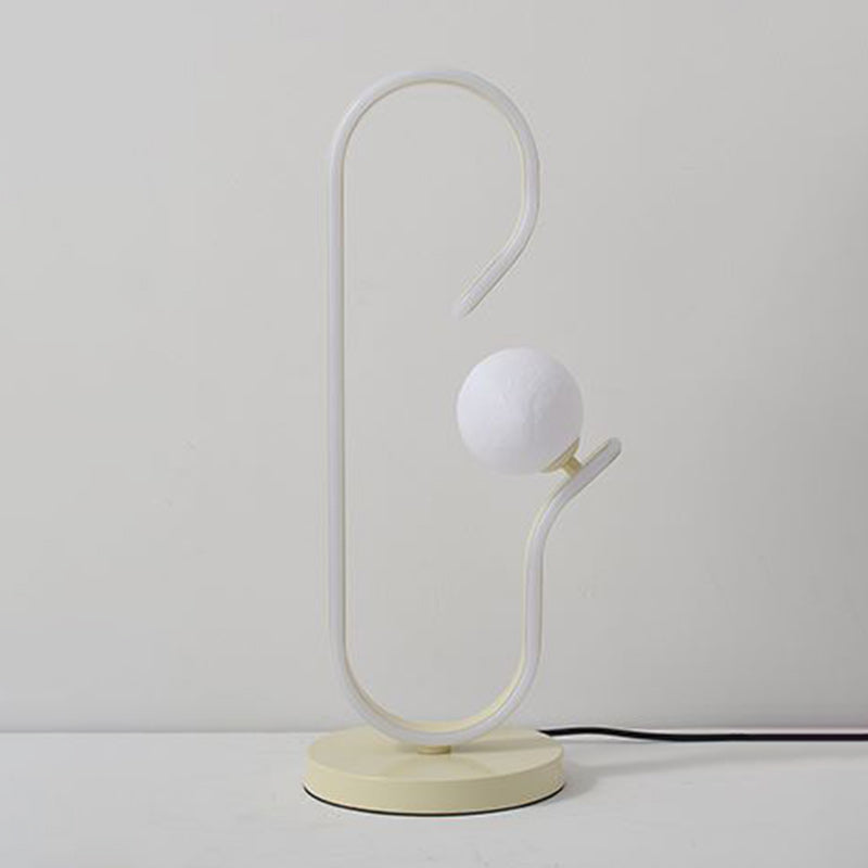 Decorative Curved Line Iron Table Lamp
