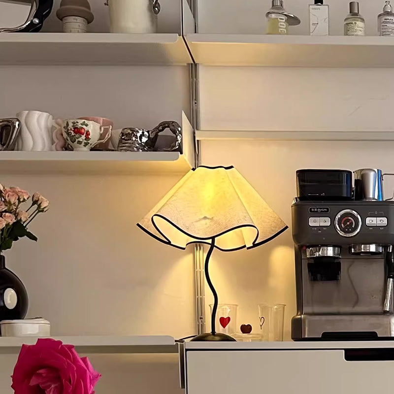 Wave Iron Fabric Petal Table Lamp