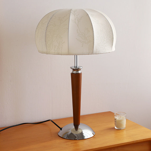 Pull Chain Dome Peony Table Lamp