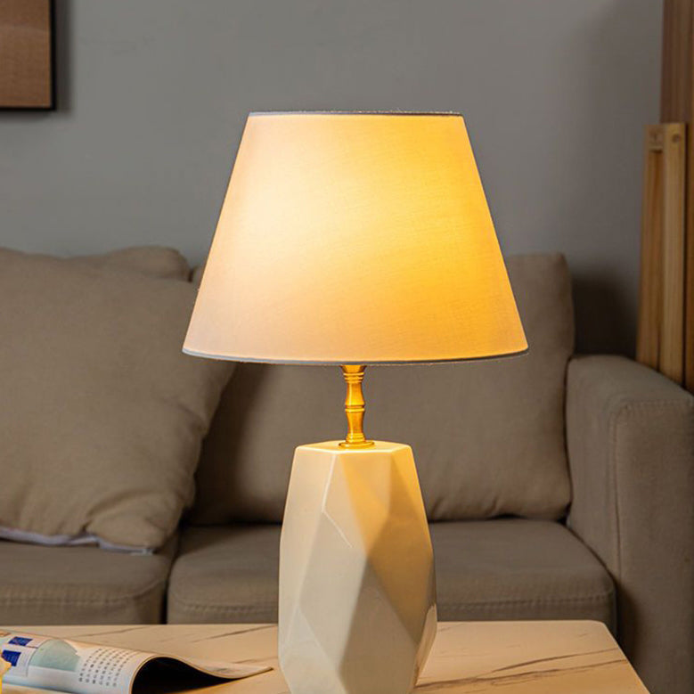 Cone Straight Tube Faceted Table Lamp
