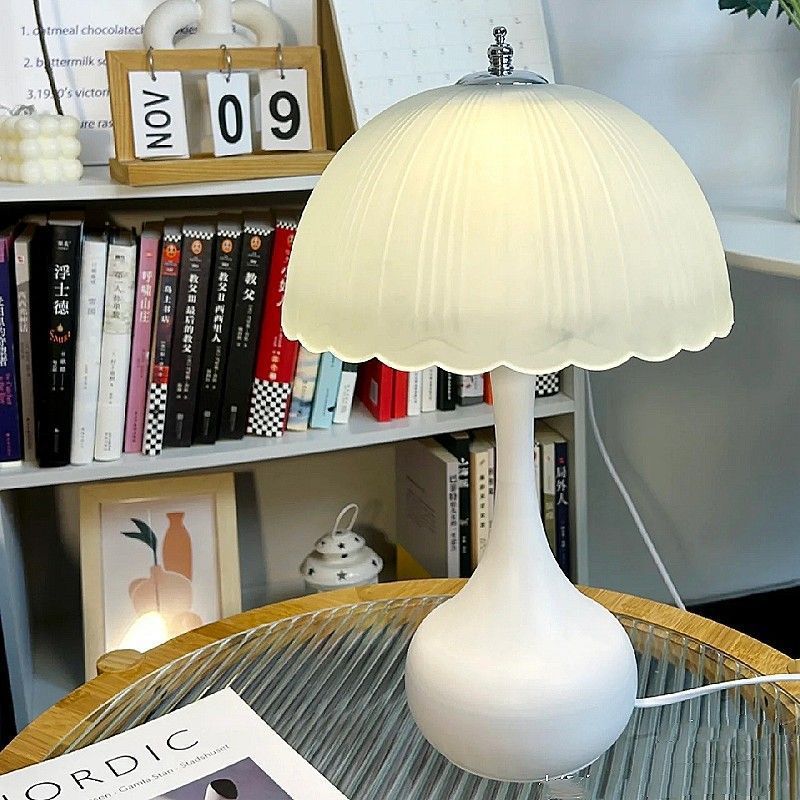 Dome Petal Iron Frosted Table Lamp