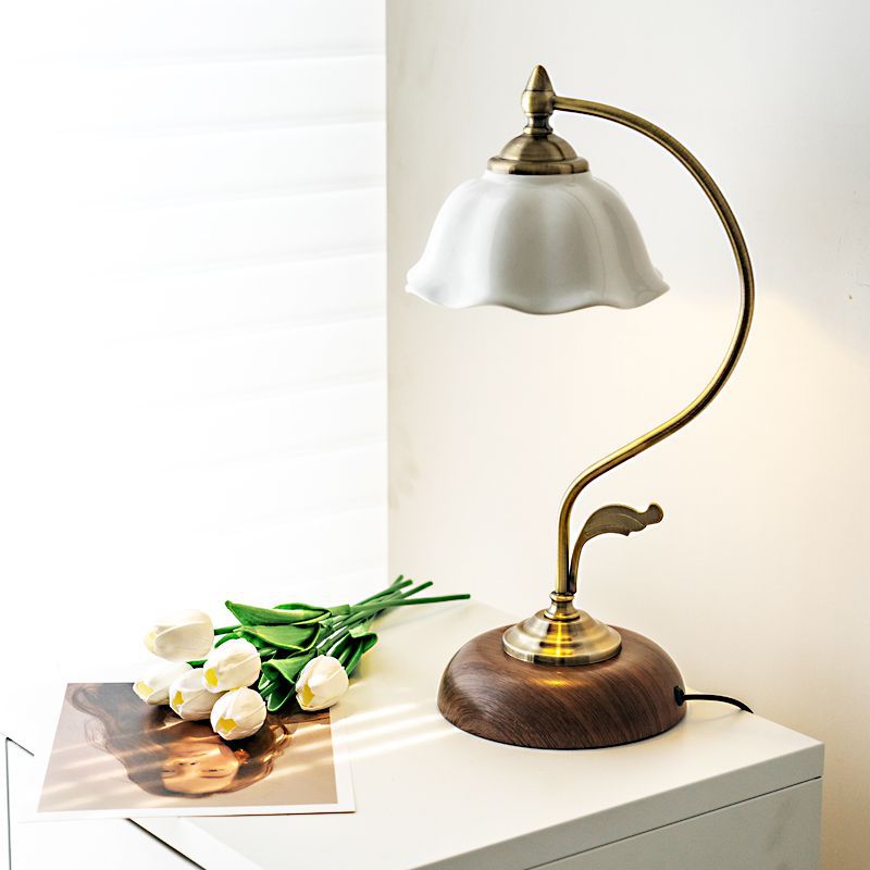Dome Flower Iron Glass Table Lamp