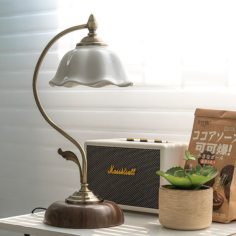 Dome Flower Iron Glass Table Lamp