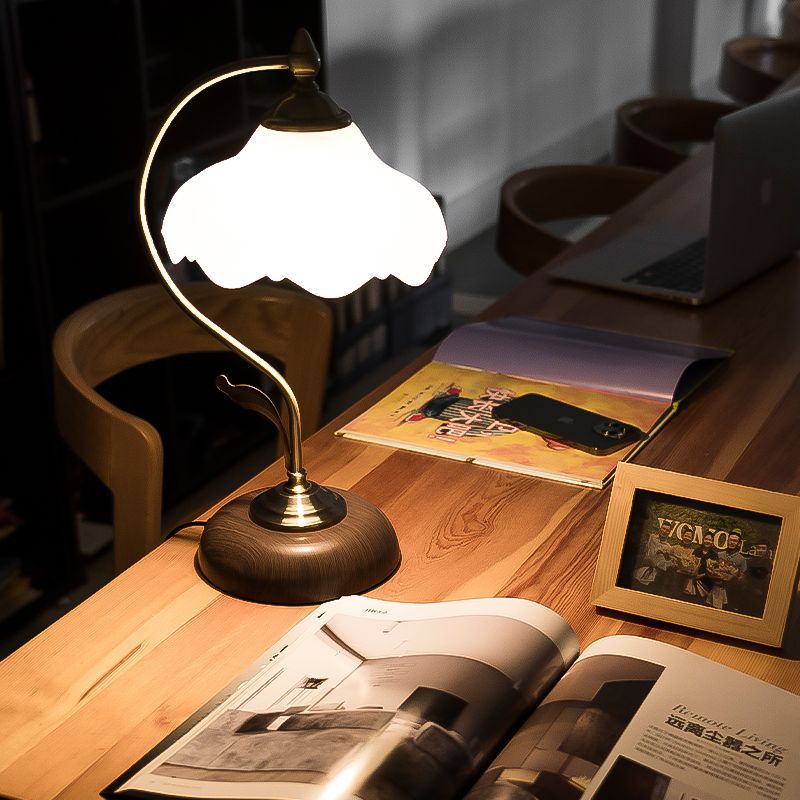 Dome Flower Iron Glass Table Lamp
