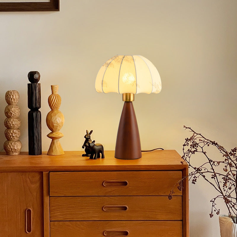 Pleated Conical Flower Pattern Table Lamp