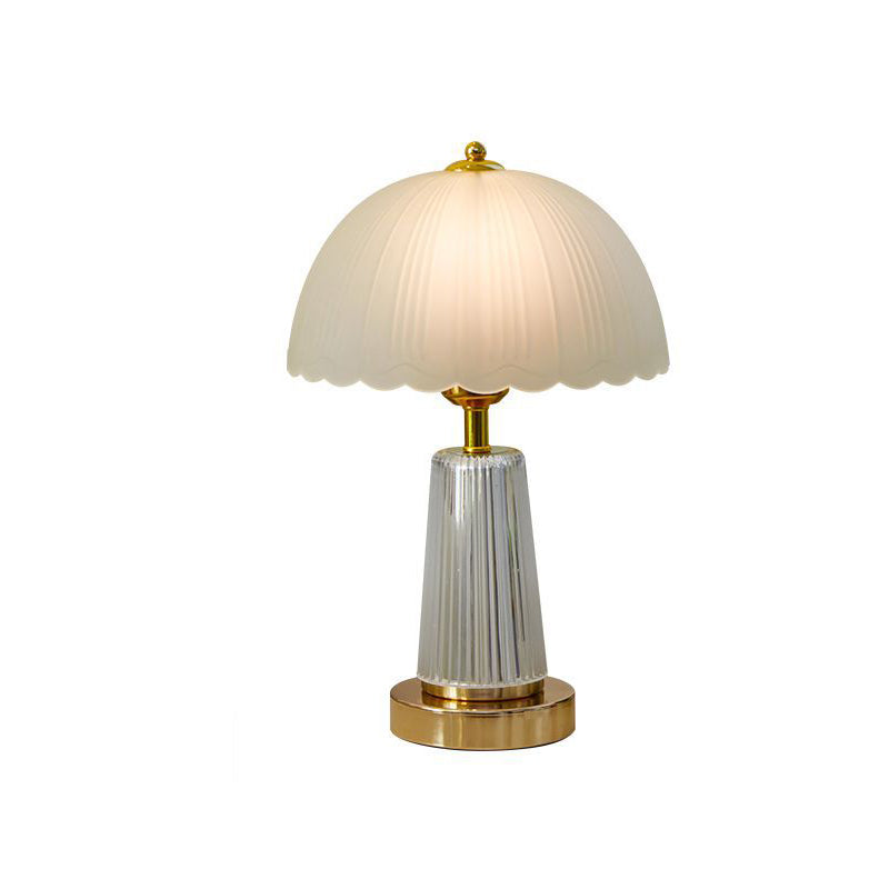 Round Petal Shape Iron Table Lamp